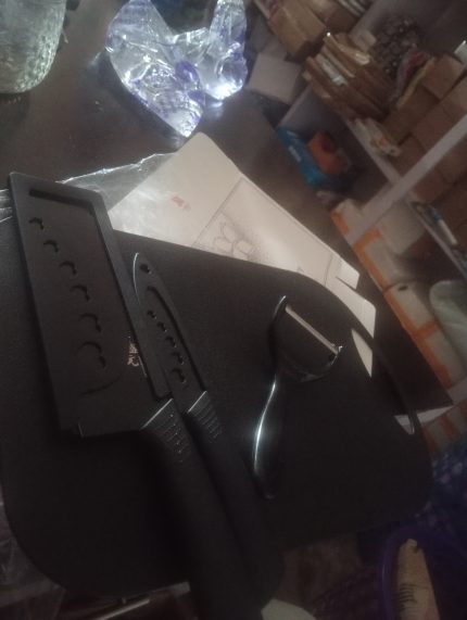 Board with knives+ peeler